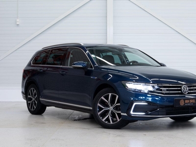 Volkswagen Passat Variant 1.4 TSI PHEV GTE Business | Panoramadak | Trekhaak |