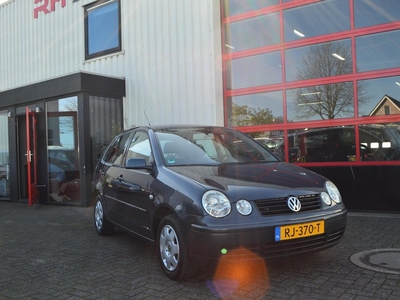 Volkswagen Polo 1.4-16V Highline/AIRCO