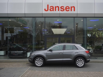 Volkswagen T-Roc 1.5 TSI Sport | Navi | Pano | Trekhaak | LED