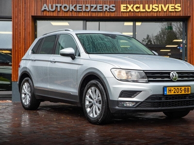 Volkswagen Tiguan 1.5 TSI Comfortline Business Navi ACC Clima PDC 17''LM