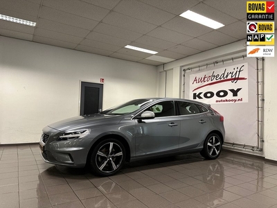 Volvo V40 2.0 T4 Business Sport R-Design * Dealer onderhouden / Navigatie / Trekhaak / LED / NL Auto *