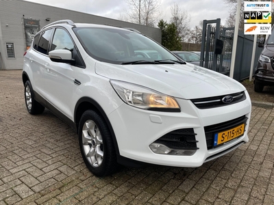 FORD KUGA 1.6 16 ecoboost Titanium 4WD 182 pk automaat, 115.805 km keyless go, elec pakket nwe apk. zeer mooie echte auto !