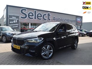 BMW X1 SDrive20i Business EditionM-SPORTALL BLACKM-SPORT