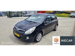 Hyundai i20 1.2i i-Motion RECHTER ZIJSCHADE