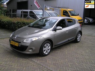 Renault Mégane 1.6 Sélection Business nap airco navi nieuwe