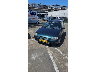 Toyota Starlet 1.3-16V GXi (bj 1998)