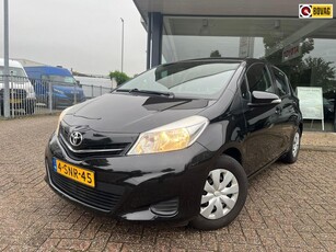 Toyota Yaris 1.0 VVT-i NowTrekhaakAirco