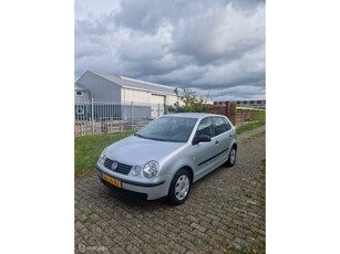 Volkswagen Polo 1.4-16V