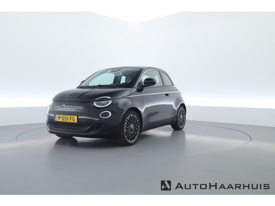 Fiat 500E La Prima 42 kWh | Pano | Adapt. Cruise | Camera | Keyless | Apple CarPlay