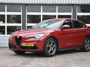 Alfa Romeo Stelvio 2.0 T AWD Veloce 280 pk rosso competizione veloce Stoelen