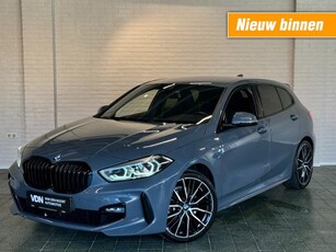 BMW 1-serie 118i M Sport Kuipstoelen 19'' Sfeerverlichting Live Cockpit Stuu