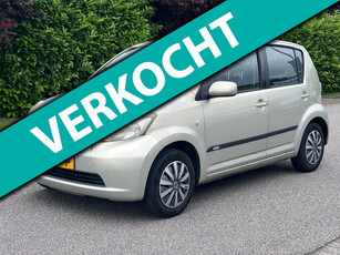 Daihatsu Sirion 2 1.0-12V Trend 09-05-2025 APK*Airco*Elektrische ramen*Stuurbekrachtiging*