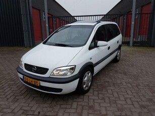 Opel Zafira 2.0-16V DTi Comfort 7 personen