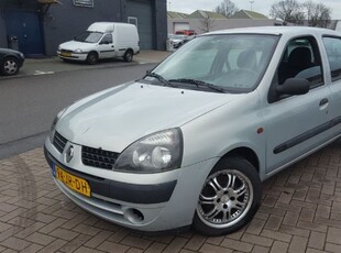 Renault Clio 1.5 dCi Chicane 5drs NAP NIEUWE APK LM VELGEN