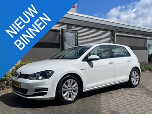 Volkswagen Golf 1.0 TSI Connected Series