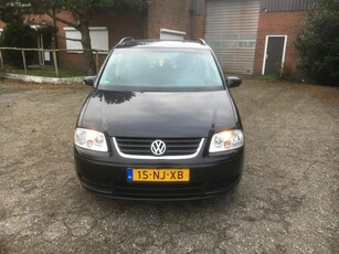 Volkswagen Touran 1.6-16V FSI