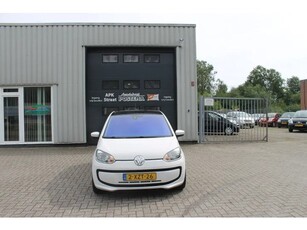 Volkswagen Up! 1.0 move up! BlueMotion MET PANO DAK