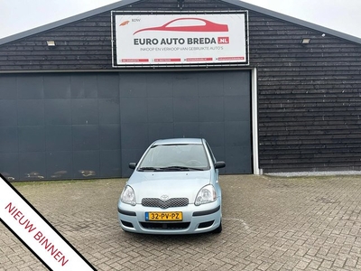 Toyota Yaris 1.0 16v VVT-i Idols