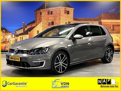 Volkswagen Golf 1.4 TSI GTE Aut Panoramadak Camera LED DAB