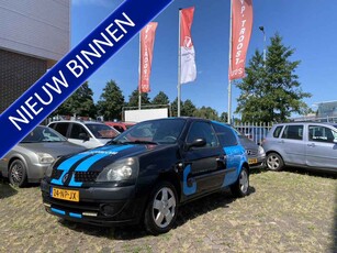 Renault Clio 1.2-16V Authentique Basis,5 zits,Elektrischpakket,Trekhaak,Stuurbekrachting,15 Inch Lmv Apk t/m 02-11-2024