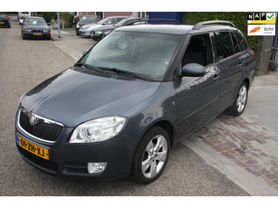 Skoda Fabia Combi 1.6-16V Sport airco,navigatie,pdc