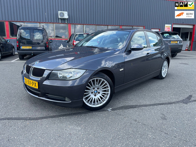 BMW 3-serie 320i Business Line / AUTOMAAT / NAP / TOPSTAAT / NAVI / AICO / TEMPOMAT /