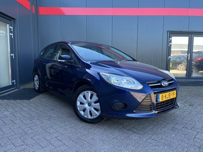 Ford Focus 1.0 EcoBoost Titanium Metallic 5DRS