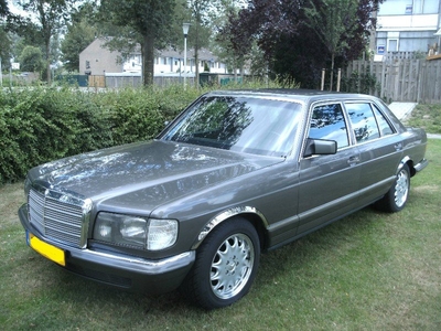 MERCEDES 380SEL - W126 - V8 - LONG VERSION - AUTOMAAT - 1985