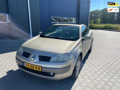 Renault Mégane Coupé-Cabriolet 2.0-16V Privilège Luxe