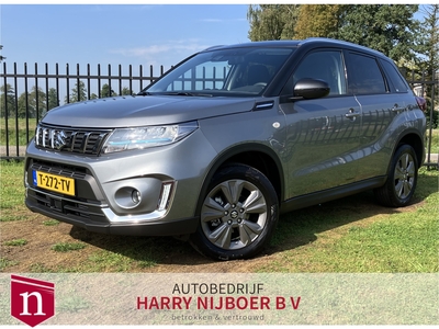 SUZUKI VITARA 1.4 Select Smart Hybrid Two Tone Navi / Trekhaak / Camera / Clima / Adapt. Cruise / Lm Velgen