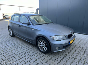 BMW 1-serie 116i 2005 180.000 km ZEER NETJES DEFECT