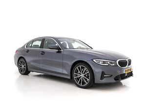 BMW 3-serie 330e eDrive Edition Sportline-Pack (INCL-BTW) *VERNASCA-LEATHER | HARMAN/KARDON-SURROUND | ADAPT.CRUISE | FULL-LED | SPORT-SEATS | BLIND-SPOT | AMBIENT-LIGHT | DIGI-COCKPIT | SURROUND-VIEW | DAB+ | NAVI-FULLMAP | 18''ALU*