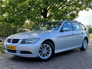 BMW 3 Serie Touring 318i Business Line