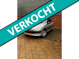 Peugeot 206 1.6-16V Gentry met APK en kleine beurt