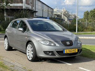 SEAT Leon 1.8 TFSI 25 Edition II | APK 5-2025 | Nieuwe Distributieketting | Trekhaak |