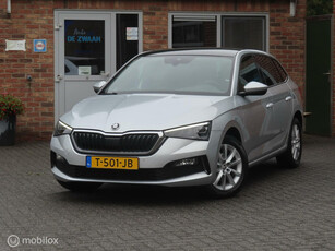 Skoda Scala 1.0 TSI 110 PK Business Edition/Carplay/Panoramadak/Camera/Stoelverwarming/Rijstrooksensor