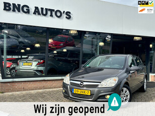 Opel Astra 1.6 Cosmo CLIMA_NAVI_LEDER_NAP !!!