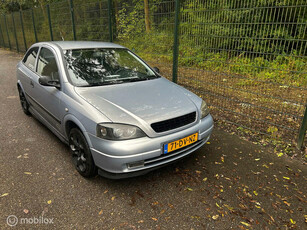 Opel Astra 1.8-16V Sport