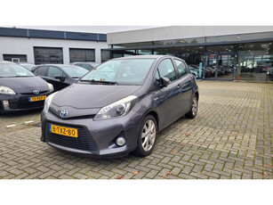 Toyota Yaris 1.5 Hybrid Dynamic / Airco / Lichtmetalen velgen / Parkeercamera