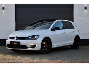 Volkswagen Golf 1.4 TSI GTE | Panodak | Matrix | DAB |