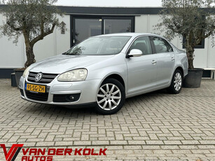 Volkswagen Jetta 1.6 FSI Comfortline Cruise Climate Trekhaak