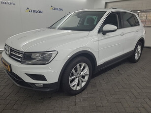 Volkswagen Tiguan 1.5 TSI ACT Comfortline Business Trekhaak | Pano | Velours | LMV 18