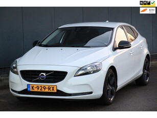 Volvo V40 2.0 T2 Momentum Camera/Navigatie/Parkeersensor/Stoelverwarming