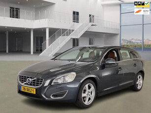 Volvo V60 1.6 T3 Summum/XENON/LEDER/NAVI/STOELVERW/TOPONDERH/