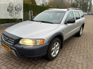 Volvo XC70 2.5 T 4WD Momentum ECC NAVI LEDER XENON