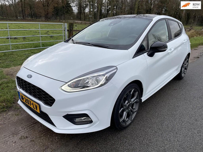 Ford Fiesta 1.0 EcoBoost Vignale - ST Line - 125 PK - Stuurverwarming - PDC - Airco - Navigatie