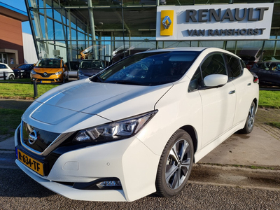 Nissan Leaf N-Connecta 40 kWh / Navi / Climate / Camera / Parkeersensoren V A / Bluetooth / Lane assist / Keyless entry / LM Velgen 17'' /