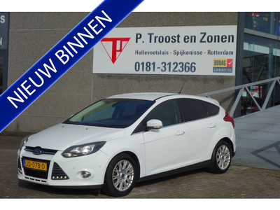 Ford Focus 1.0 EcoBoost Titanium CLIMA/P.SENSOREN VOOR & ACHTER/L.M VELGEN/STOELVERW/TREKHAAK/CRUISE CONTROLL/BLEUTOOTH.