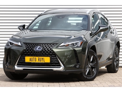 Lexus UX Benzine