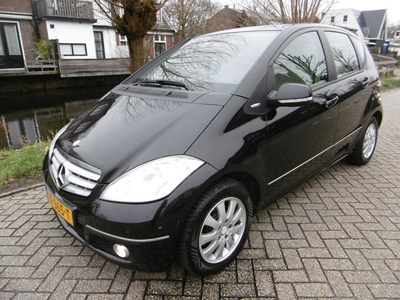 MERCEDES A-KLASSE 180 Automaat Leder Trekhaak 1300kg Clima 2e eig